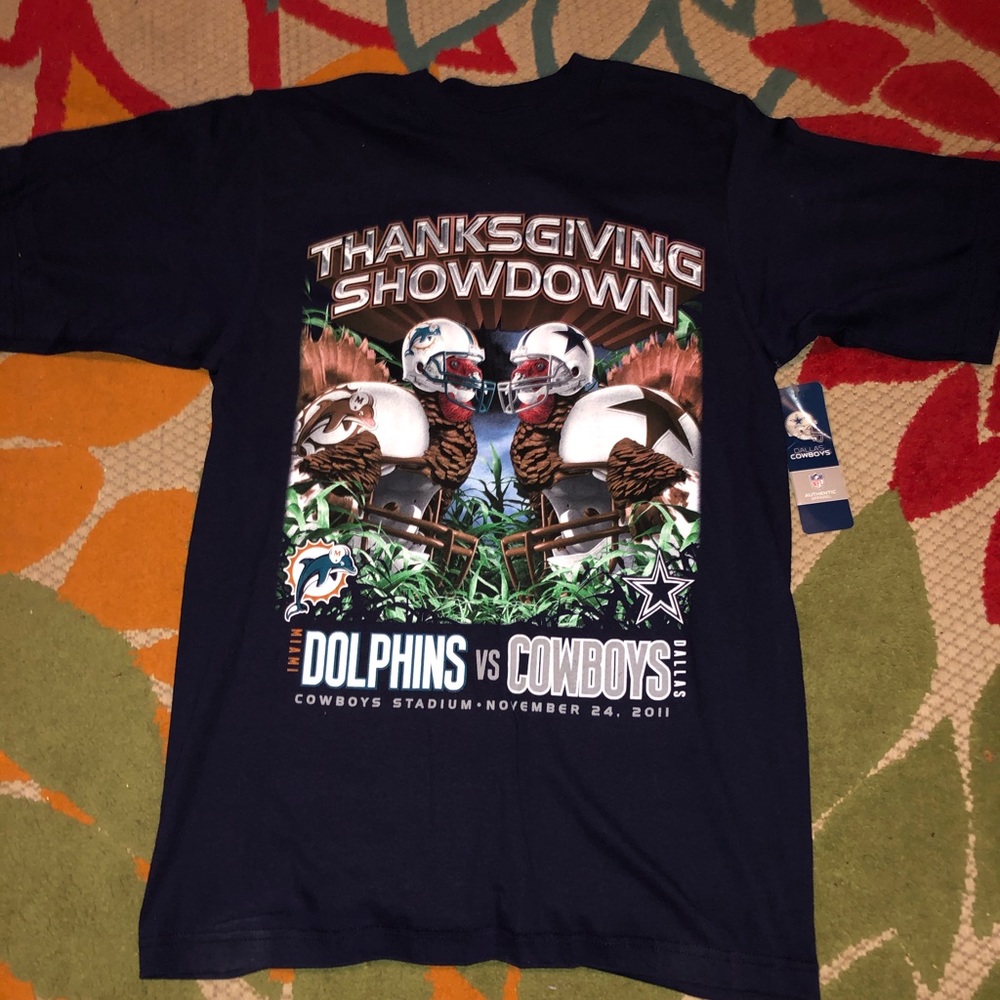 NEW WITH TAGS Dallas cowboys VS Miami dolphins